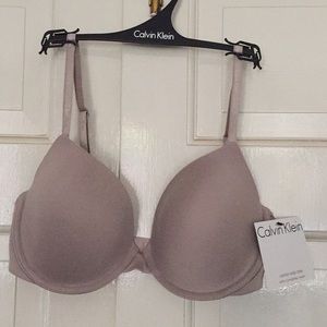 Calvin Klein Demi bra NWT